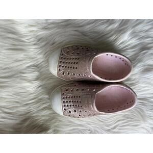 Native Kids' Casual Shoes in Pink Glitter size 7